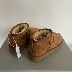 UGG W Classic Ultra Mini Size 7 Chestnut NWT
